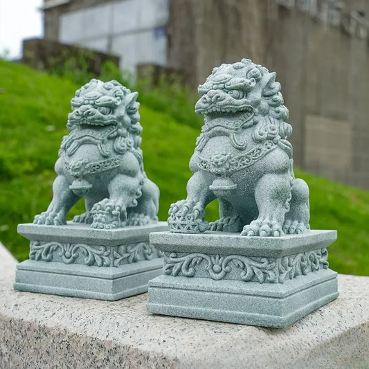 A pair of lucky and wealthy stone carvings of lions, Chinese feng shui qilin ornaments, home bar ornaments, desktop mascots