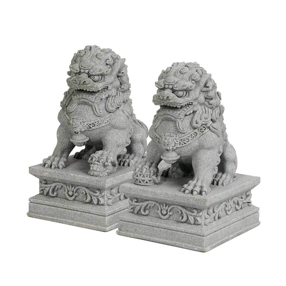 A pair of lucky and wealthy stone carvings of lions, Chinese feng shui qilin ornaments, home bar ornaments, desktop mascots